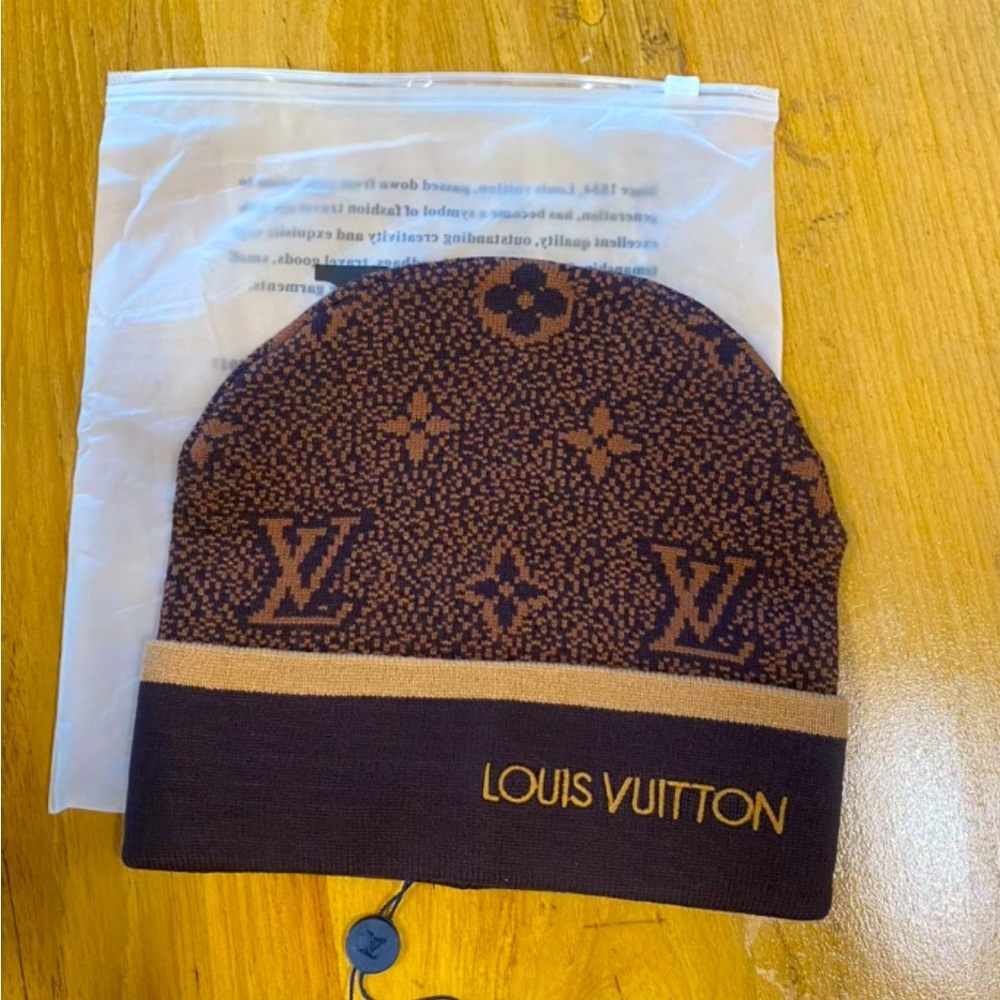 Louis Vuitton Monogram Cashmere-Blend Beanie. New
